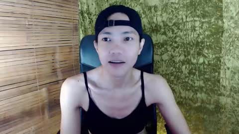 Snapshot of xxskinny_alonzoxx chatting on March 8, 8:35 pm Ali online show from March 8, 8:35 pm