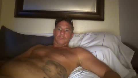 Snapshot of xxxelentdick chatting on February 15, 7:38 am deeeeznutz online show from February 15, 7:38 am