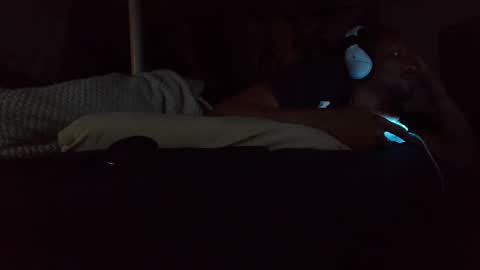 xxxjrstrokesxxx online show from December 3, 12:11 pm