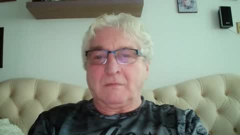 Snapshot of xxxxpeter55 chatting on February 13, 9:47 am xxxxpeter55 online show from February 13, 9:47 am