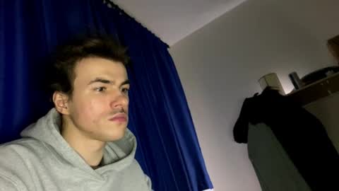 yayay333 online show from April 2, 11:01 pm