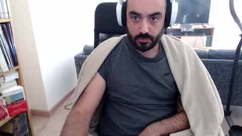 yeeaahoo online show from November 18, 8:18 am