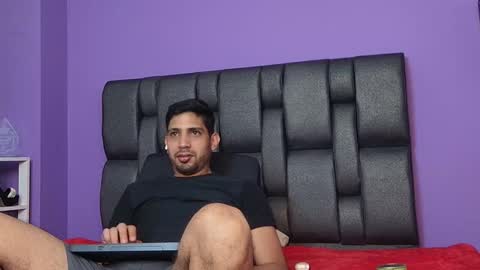 Snapshot of yerk_drom chatting on October 2, 8:57 pm yerk_drom online show from October 2, 8:57 pm