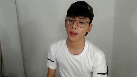 ynotyu online show from February 13, 5:18 pm