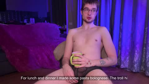Snapshot of yoga_pizza_420 chatting on February 6, 4:21 am Max online show from February 6, 4:21 am