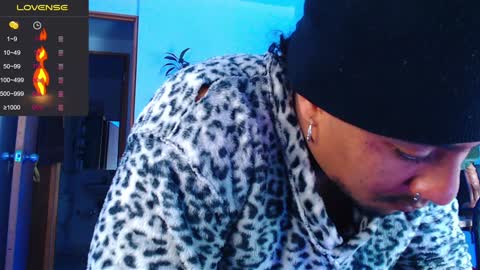 Snapshot of yosoy_enzo2020 chatting on January 2, 3:05 am Enzo online show from January 2, 3:05 am