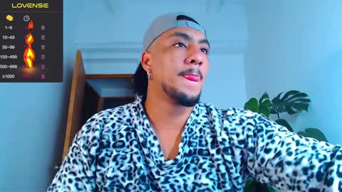 Snapshot of yosoy_enzo2020 chatting on January 16, 3:12 am Enzo online show from January 16, 3:12 am