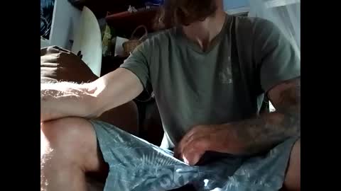 Snapshot of youllfall4me chatting on October 4, 1:10 am youllfall4me online show from October 4, 1:10 am