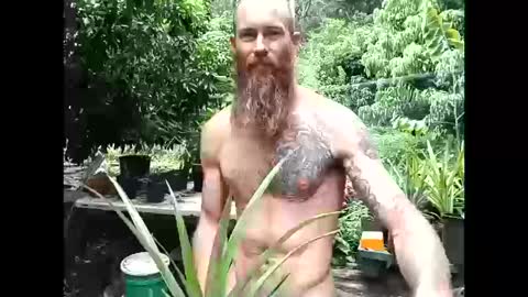 Snapshot of youllfall4me chatting on October 12, 12:26 am youllfall4me online show from October 12, 12:26 am