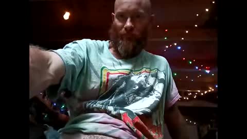 Snapshot of youllfall4me chatting on January 28, 1:39 am youllfall4me online show from January 28, 1:39 am