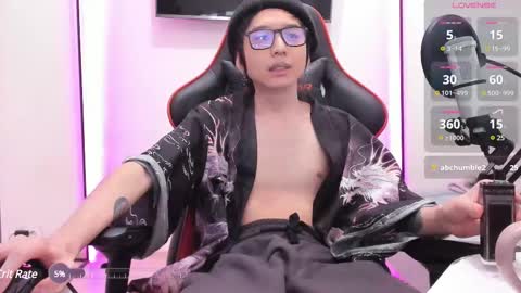 Snapshot of your_little_twink chatting on March 3, 10:51 pm Han online show from March 3, 10:51 pm