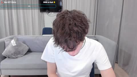 Snapshot of your_shy_guy chatting on January 8, 6:52 pm your_shy_guy online show from January 8, 6:52 pm