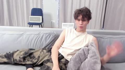 Snapshot of your_shy_guy chatting on January 20, 10:04 pm your_shy_guy online show from January 20, 10:04 pm
