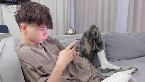 Snapshot of your_shy_guy chatting on February 3, 1:30 pm your_shy_guy online show from February 3, 1:30 pm