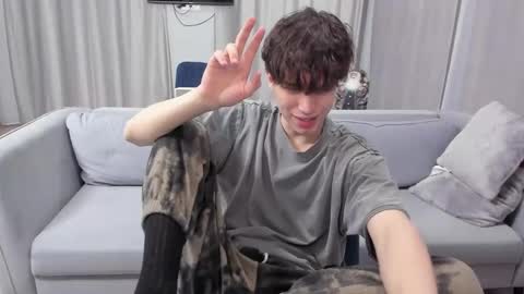 Snapshot of your_shy_guy chatting on January 29, 2:00 pm your_shy_guy online show from January 29, 2:00 pm
