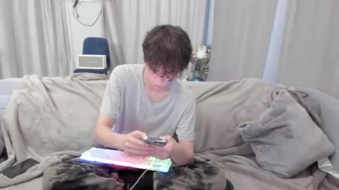 Snapshot of your_shy_guy chatting on March 12, 2:23 pm your_shy_guy online show from March 12, 2:23 pm