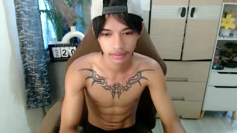 yourasian_eric online show from March 21, 1:42 am