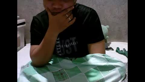 yourasian_lover29 online show from March 4, 2:57 pm