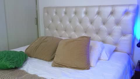 yulian_vasquez online show from January 13, 7:51 pm