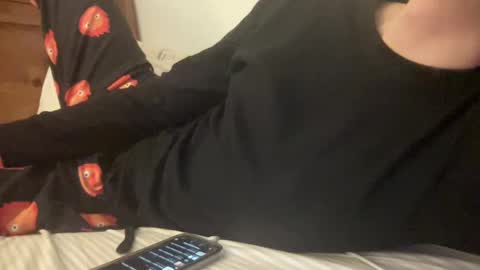 yungwolf69 online show from September 25, 6:01 am