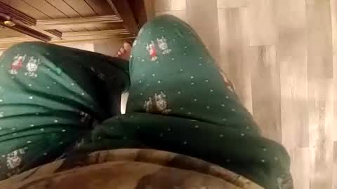 yupthatshim online show from January 14, 7:24 am