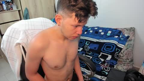 yurii_moody online show from March 22, 3:17 pm