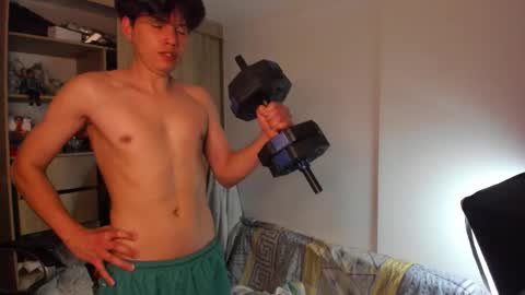 yurii_moody online show from October 20, 11:41 pm