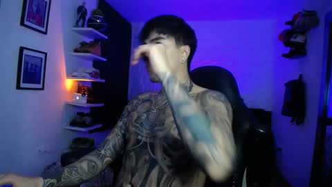 zac_muller1 online show from March 8, 2:04 am