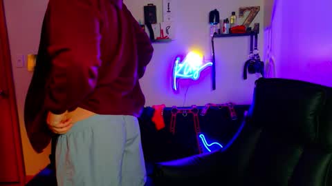 Zach Rhyder online show from March 27, 1:54 am