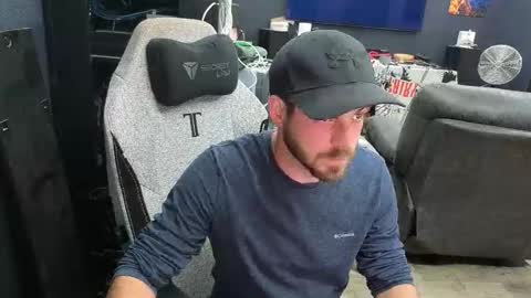 zachf420 online show from May 7, 10:10 pm