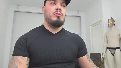 Snapshot of zackconnorsx chatting on December 29, 11:18 pm Zack online show from December 29, 11:18 pm