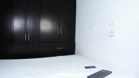 zadders_yb online show from November 14, 5:32 am