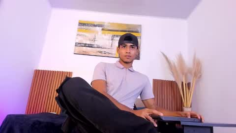 Snapshot of zander_2120 chatting on October 9, 1:38 pm Zander online show from October 9, 1:38 pm