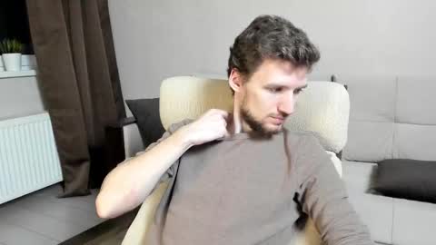 Andrew online show from December 2, 5:21 am