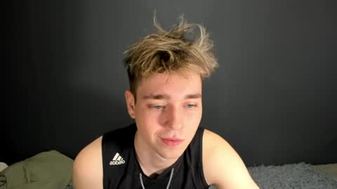 Ethan online show from April 28, 3:00 am