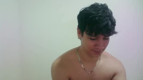 zeus_183 online show from March 23, 8:31 am