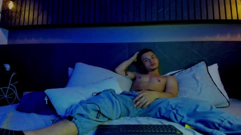 zeus online show from February 7, 3:55 am