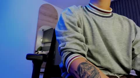 zeus online show from February 13, 4:32 am