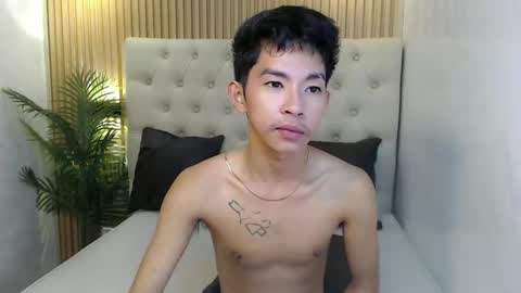 zian_smithx online show from January 11, 11:52 pm