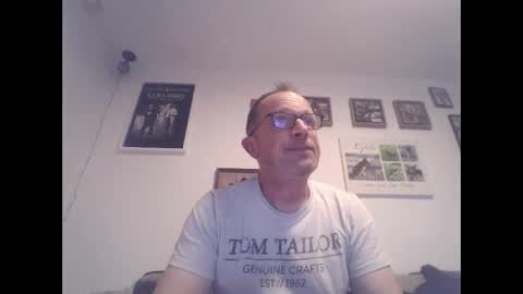 Zippi online show from November 9, 6:34 pm