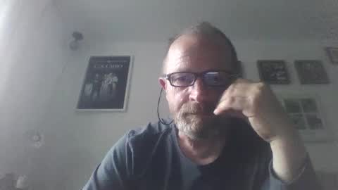 Zippi online show from May 31, 6:42 pm