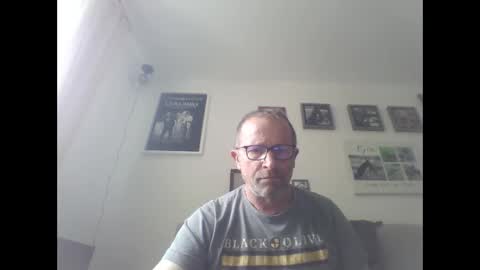 Snapshot of zippi55 chatting on October 4, 11:48 am Zippi online show from October 4, 11:48 am