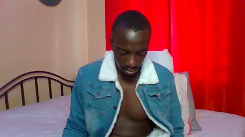 Snapshot of zlatann2012 chatting on December 29, 7:06 am Zlatann2012 online show from December 29, 7:06 am