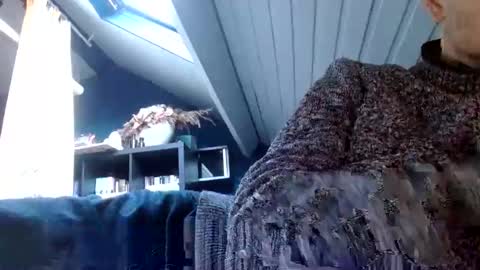 Snapshot of zolexthomas chatting on March 3, 5:12 pm zolexthomas online show from March 3, 5:12 pm
