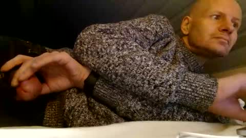 Snapshot of zolexthomas chatting on February 17, 5:21 pm zolexthomas online show from February 17, 5:21 pm