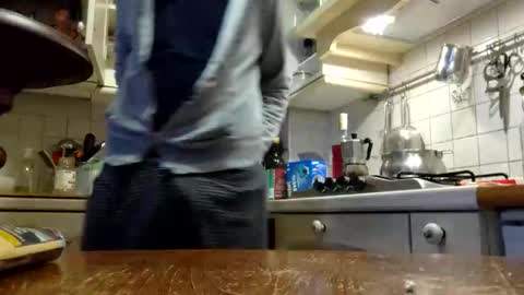 Zomas online show from April 26, 6:11 am