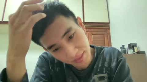 Snapshot of zseszsesz chatting on December 15, 3:20 pm Z online show from December 15, 3:20 pm