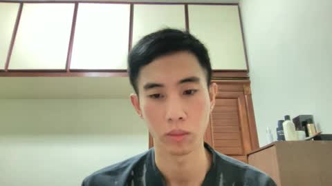 Snapshot of zseszsesz chatting on December 18, 2:49 pm Z online show from December 18, 2:49 pm