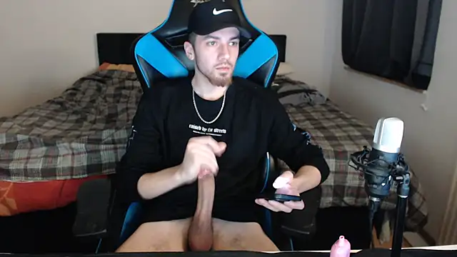 AlbanerYaro45 online show from February 22, 6:26 pm