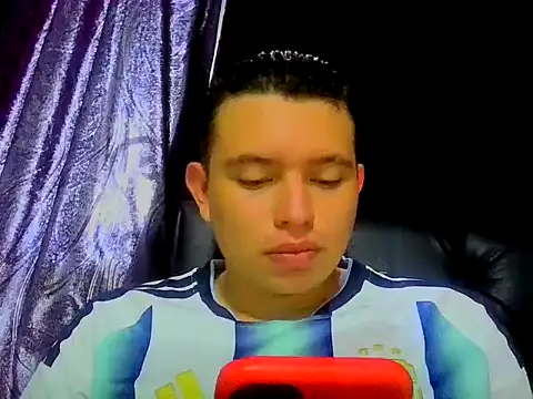 mons41 online show from June 25, 7:18 pm